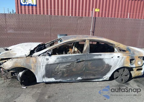 2013 Hyundai Sonata Hybrid Limited из США, поврежденный, VIN KMHEC4A43DA095249